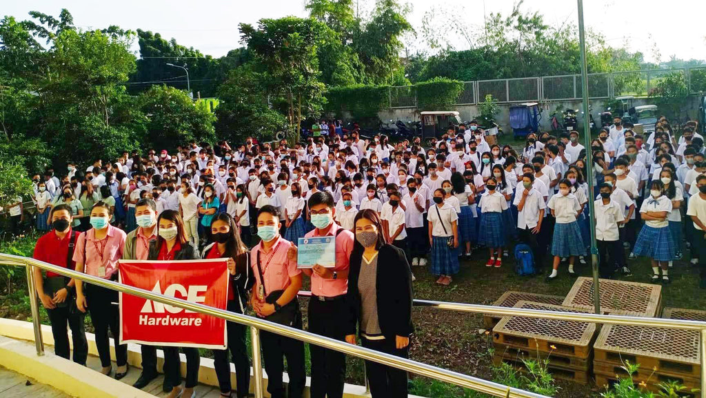 ACE Hardware South Luzon Helps Back-to-School program