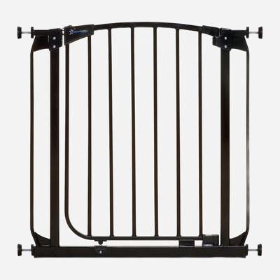 Dreambaby Chelsea Auto Close Metal Baby Gate 28-32in. – Black